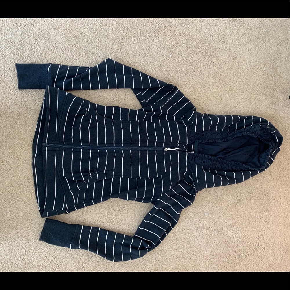 Lululemon zip up Navy/Dark Grey and white color